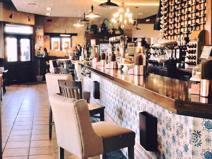 Casa Lola Hotel Руеда Екстериор снимка